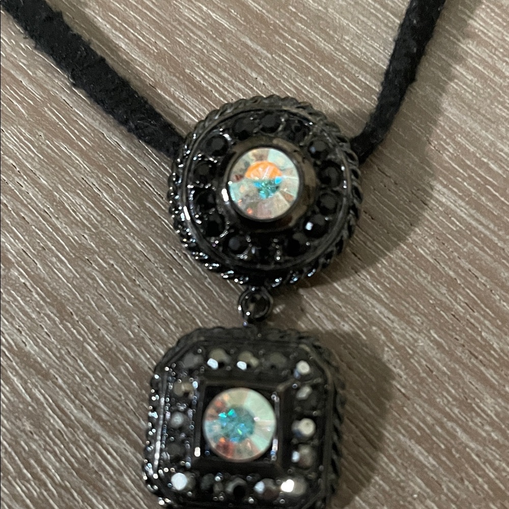 Hand Crafted Black and Silver Necklace - Picture 5 of 9